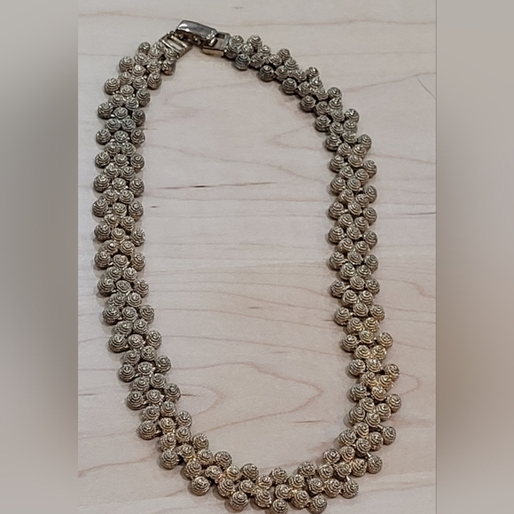 Vintage Gold Tone Textured Necklace - Picture 10 of 10